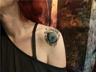 omuza-simgesel-kedi-gozu-dovmesi---cat-eye-tattoo
