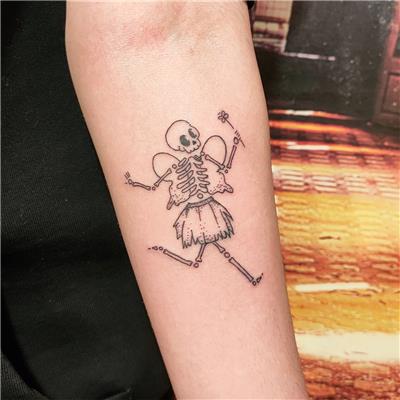 mutlu-iskelet-peri-dovmesi---happy-skeleton-fairy-tattoo