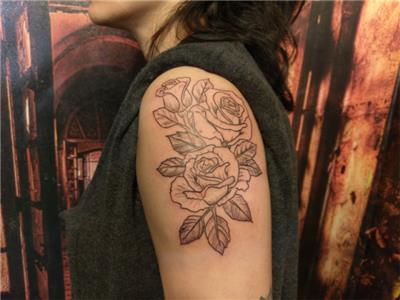 golgeli-gul-dovmesi---rose-tattoos