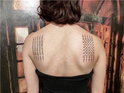 sak-yant-sirt-yazi-dovmesi---sak-yant-back-tattoo