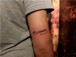 K.Atatrk mzas Dvme / Atatrk Signature Tattoo