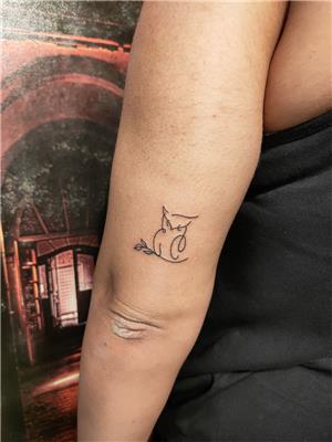 cizgisel-baykus-dovmesi---owl-line-tattoo