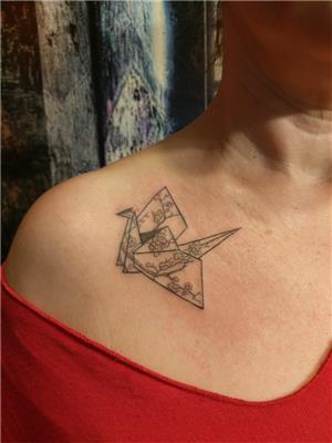 kagittan-kus-origami-turna-ve-sakura-dovmesi---paper-bird-origami-flapping-bird-and-sakura-tattoo