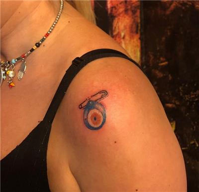 nazar-boncugu-dovmesi---amulet-evil-eye-blue-bead-tattoo