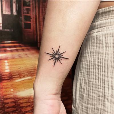 bilege-sirius-yildiz-dovmesi---sirius-star-tattoo