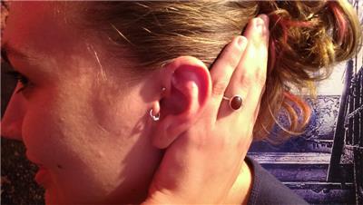 forward-helix-piercing