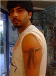 kizilderili-kol-bant-tuy-dovmesi---indian-feather-tattoo