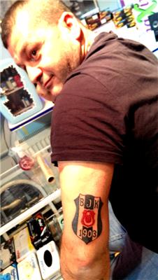 besiktas-jk-amblemi-dovme---besiktas-football-club-tattoo