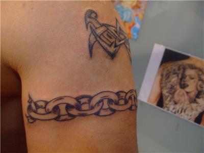 zincir-yildiz-tribal-dovme---star-tribal-chain-tattoo