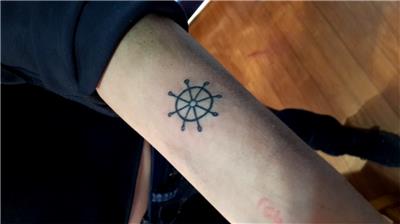 dumen-dovmesi---rudder-tattoo