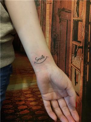 smile-ve-gulen-yuz-dovmesi---smile-tattoo