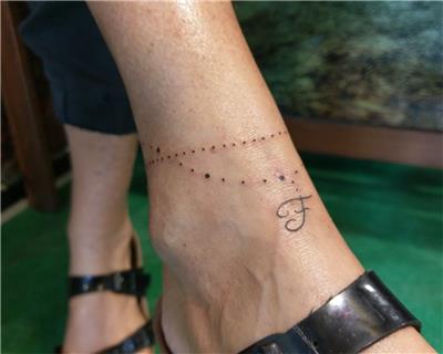 f-harfi-ve-halhal-dovmesi---f-letter-and-anklet-tattoo