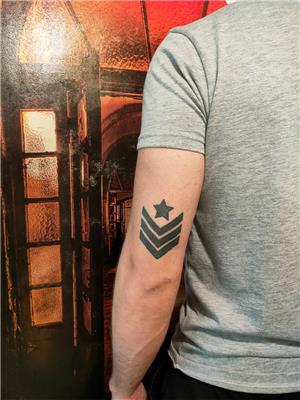rutbe-dovmesi-pusula-ve-ok-ile-duzetme-calismasi---rank-arrow-and-compass-fixed-tattoo