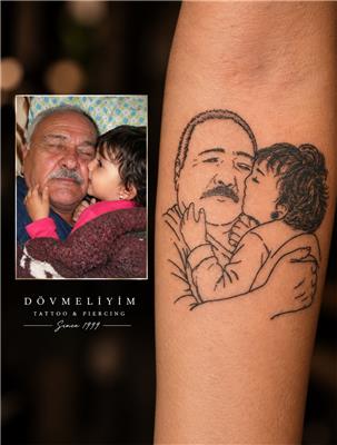 dede-torun-cizgisel-portre-dovmesi---simple-portrait-family-tattoo