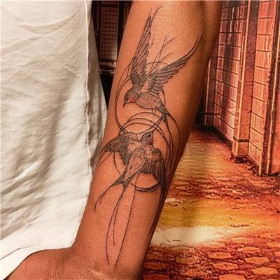 kirlangic-kusu-dovmesi---swallow-bird-tattoo