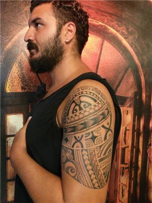 maori-kol-omuz-kapama-dovmesi---maori-sleeve-tattoo