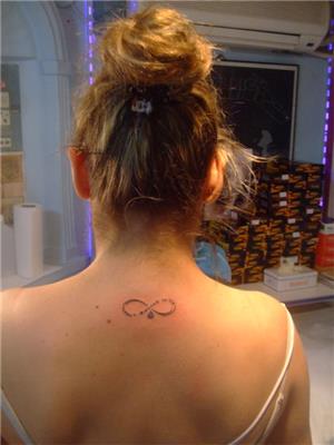 sonsuzluk-isareti-isim-ve-nazar-boncugu-dovmesi---infinity-symbol-names-and-evil-eye-tattoo