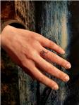 alyans-yuzuk-parmak-harf-dovmesi---ring-finger-tattoo