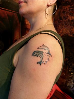 yunus-dovmesi-ekleme-ve-duzeltme-calismasi---dolphin-tattoo-cover-up