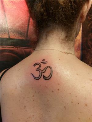 om-sembolu-dovmesi---om-symbol-tattoo