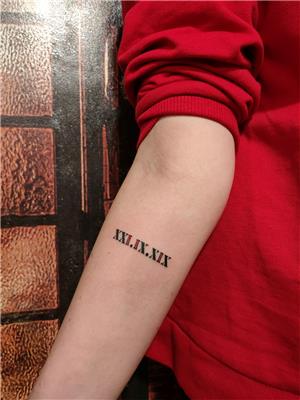 roma-rakami-tarih-dovmesi---roman-numerals-date-tattoo