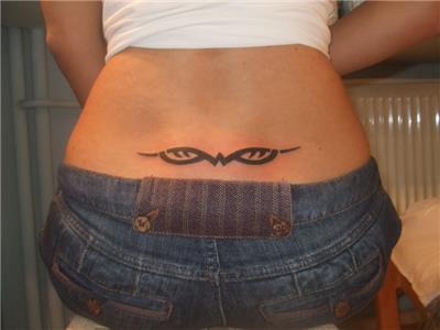 tribal-bel-dovmesi---tribal-waist-tattoo