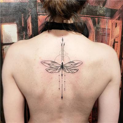sirta-yusufcuk-dovmesi---dragonfly-tattoo-on-back