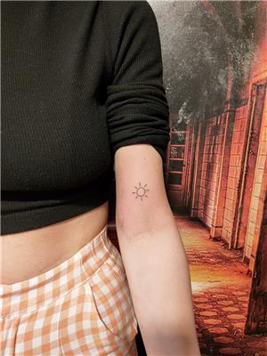 minimal-gunes-dovmesi---minimal-sun-tattoo