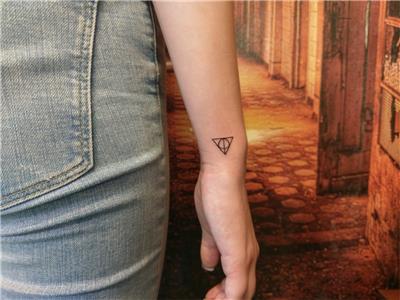harry-potter-ucgen-sembolu-dovmesi---harry-potter-triangle-symbol-tattoo