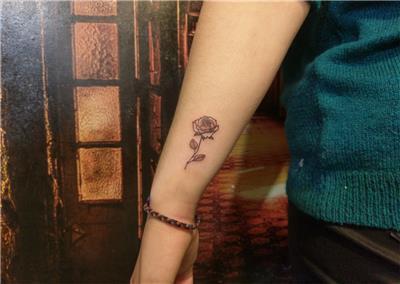 minimal-gul-dovmesi---minimal-rose-tattoo