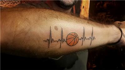 basket-topu-ve-kalp-ritmi-basketbol-dovmesi---basketball-heart-beat-tattoo