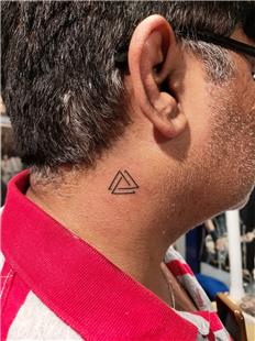 Boyuna genler Dvmesi / Triangles Tattoo on Neck