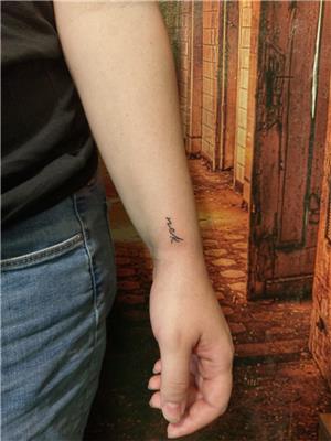 nek-isim-kisaltma-dovmesi---nek-nickname-tattoo