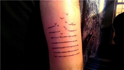 dikenli-tel-ve-ucan-kuslar-ozgurluk-dovmesi---barbed-wire-and-flying-birds-tattoo