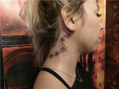 boyuna-cicek-dovmesi---flower-tattoos-on-neck