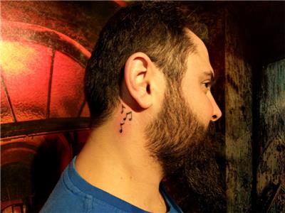 kulak-arkasina-nota-dovmeleri---notes-tattoo-behind-the-ear