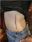 ani-yasa-yazisi-ve-lavanta-cicegi-dovmesi---carpe-diem-and-lavender-plant-tattoo