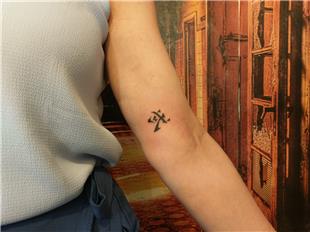 ince G Harfi Dvmesi / Chinese G Letter Tattoo