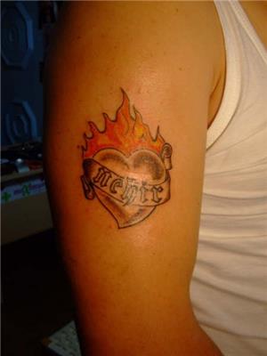 nehir-isim-kalp-ve-alevler-dovmesi---name-heart-flame-tattoos