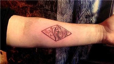 dalga-gunes-kuslar-geometrik-cerceve-icine-dovme---waves-sun-birds-line-work-tattoo