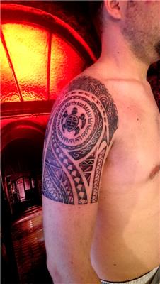 maori-kol-omuz-kapama-dovmesi---maori-sleeve-tattoo