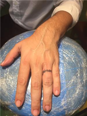 alyans-yuzuk-parmak-isim-dovmesi---ring-tattoos-