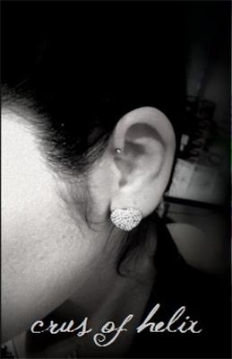 crus-of-helix-piercing-cerrahi-celik-piercing-ile-delim