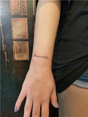 breathe-yazi-dovmesi---breathe-tattoo