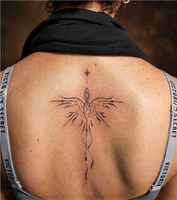 sirta-cizgisel-anka-kusu-dovmesi---phoenix-tattoo-on-back