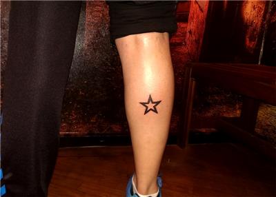 yildiz-dovmesi---star-tattoo