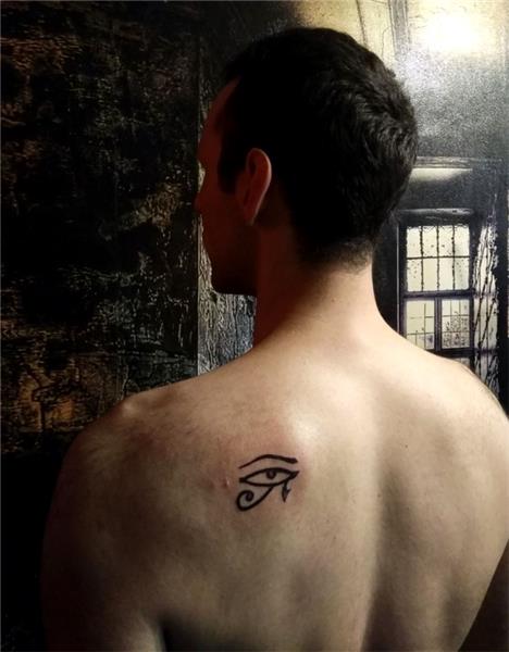 Ra Nin Gozu Eski Misir Sembolu Dovmesi Eye Of Ra Egyptian Symbol Tattoo Dovme Calismalarimiz Tattoo Piercing