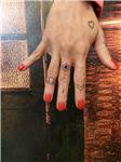 parmak-uzerine-semboller-dovmesi---symbols-tattoos-on-fingers