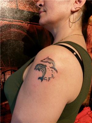 yunus-dovmesi-ekleme-ve-duzeltme-calismasi---dolphin-tattoo-cover-up