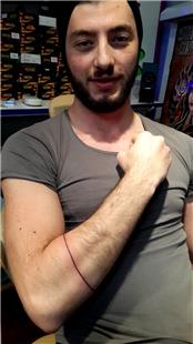 Kola izgi erit Bant Dvme / Line Tattoo on Arm